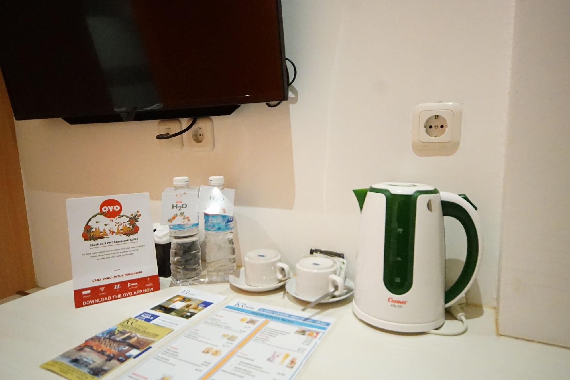 OYO 344 Kr ホテル パレンバン エクステリア 写真